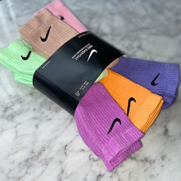 COPY - COPY - NIKE MULTI COLORED SOCKS 6PACK - Picture 5 of 5